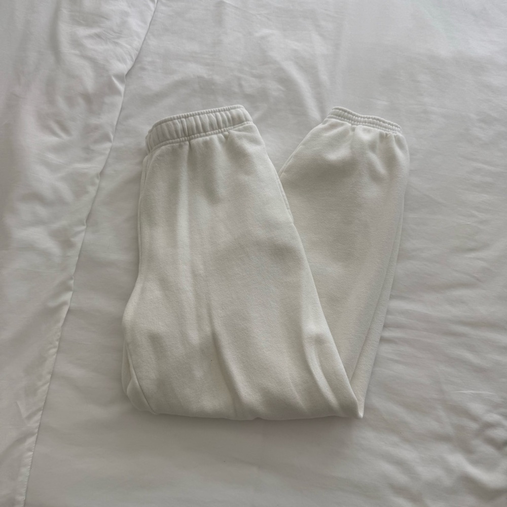 aritzia sweats